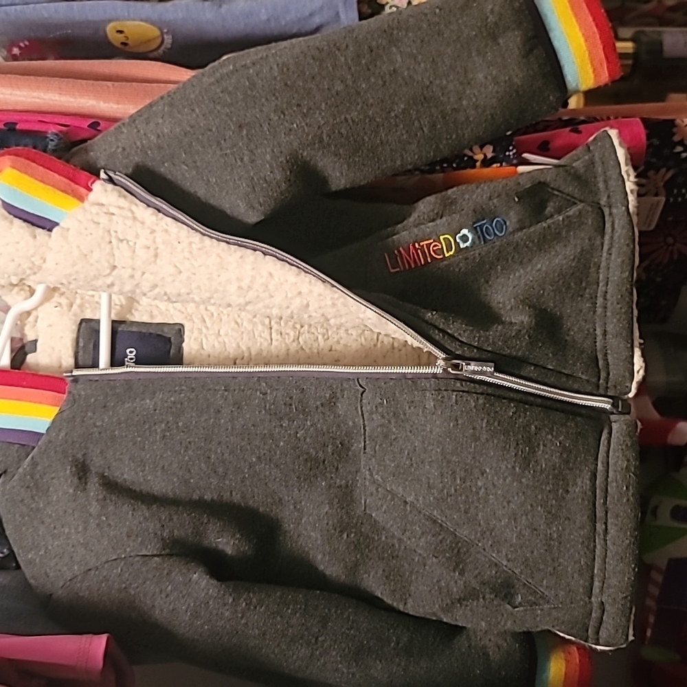 Girls jacket. Worn hand full of times. Size 4